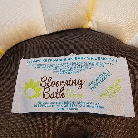 Blooming Bath Baby Bath Seat - Super Soft and Cuddly Bathtime for little ones - Picture 4 of 9